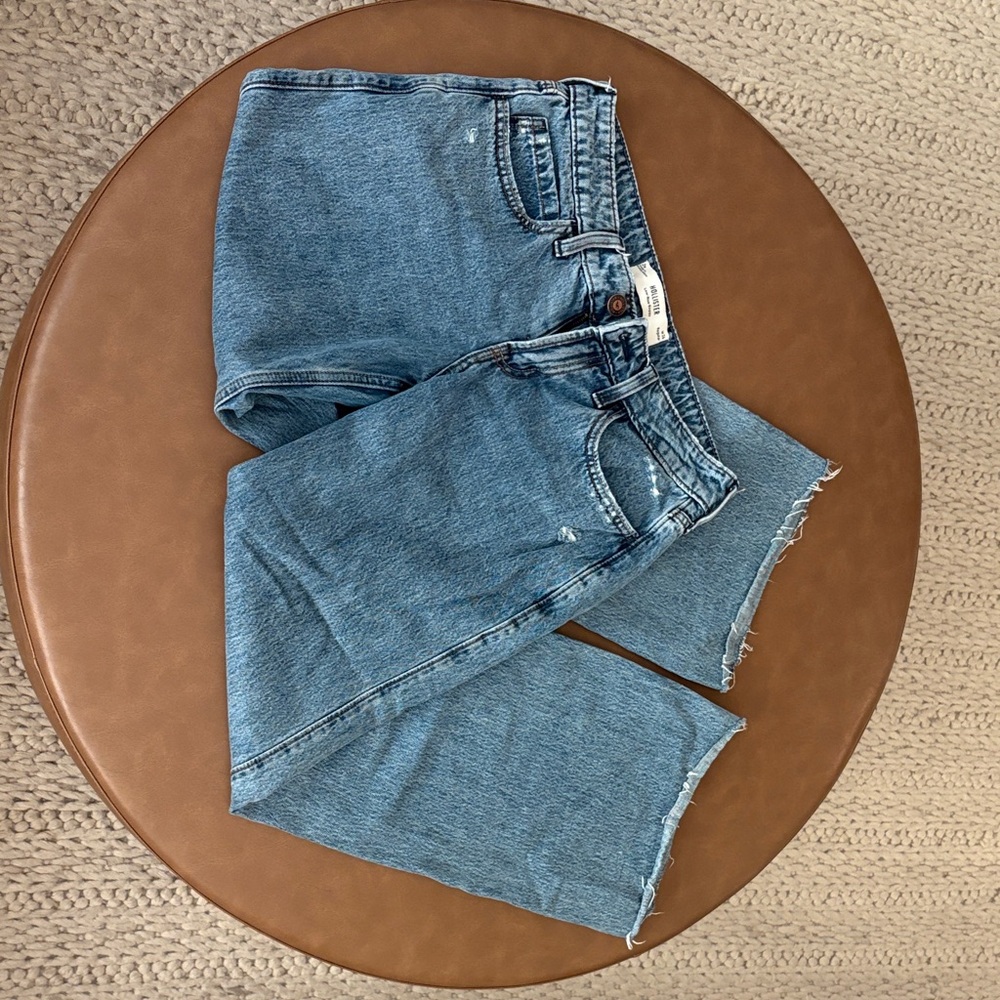 Women’s low rise baggy Hollister jeans